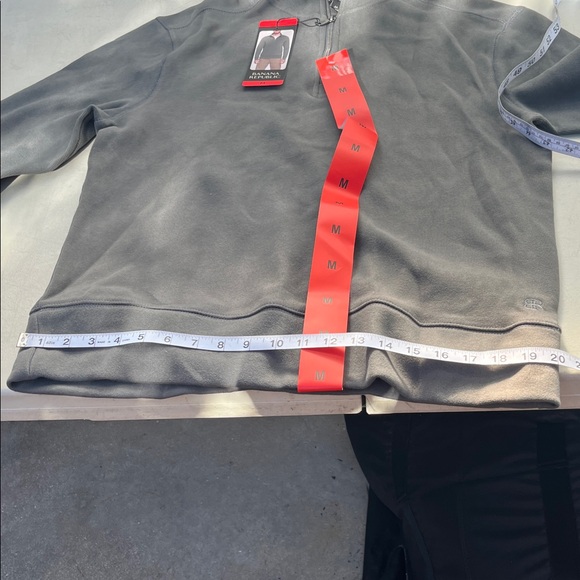 Banana Republic Men's Zip-Up Gray Sweater medium NWT - Picture 9 of 10